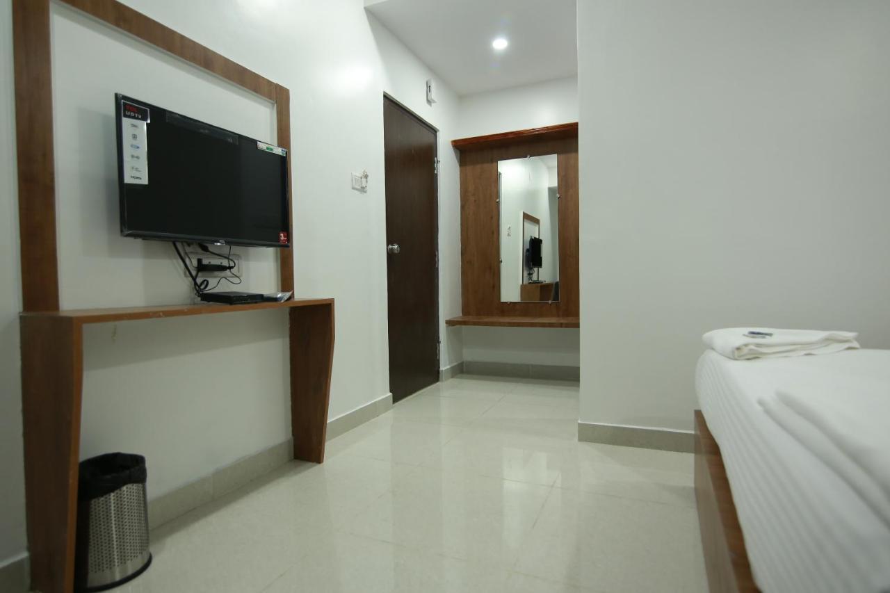 Hotel BG Inn Bangalore Exterior foto